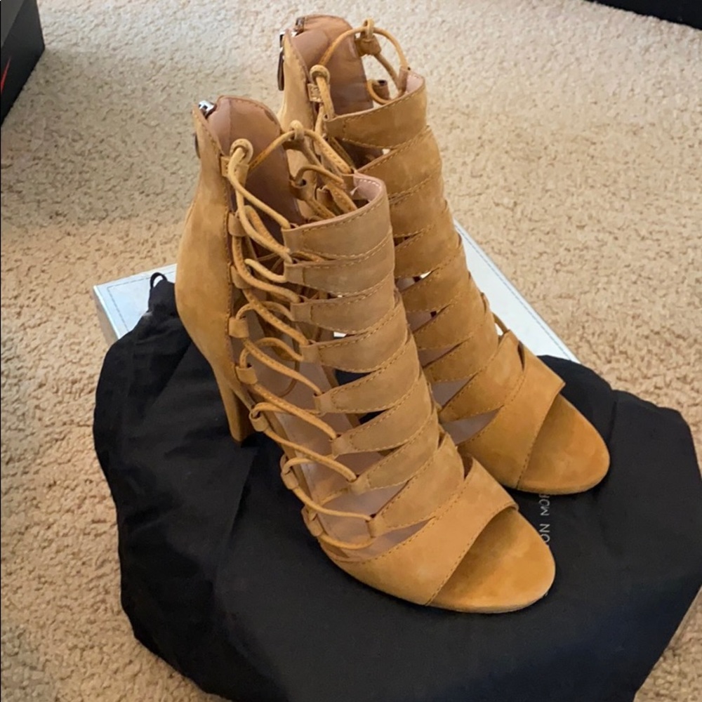 Worn once, Sigerson Morrison ankle heels Size 38